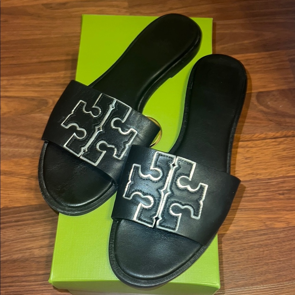 Tory Burch Ines black slides